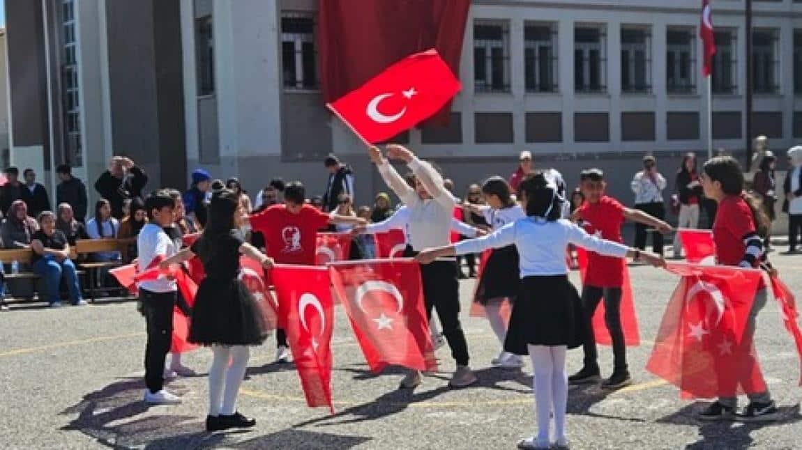 19 Mayıs Atatürk’ü Anma, Gençlik ve Spor Bayramı Okulumuzda Coşkuyla Kutlandı